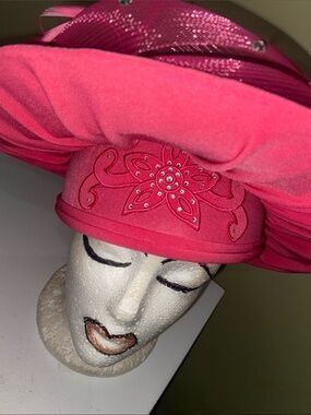 Beautiful Dress Hat / Church Hat by Studio B